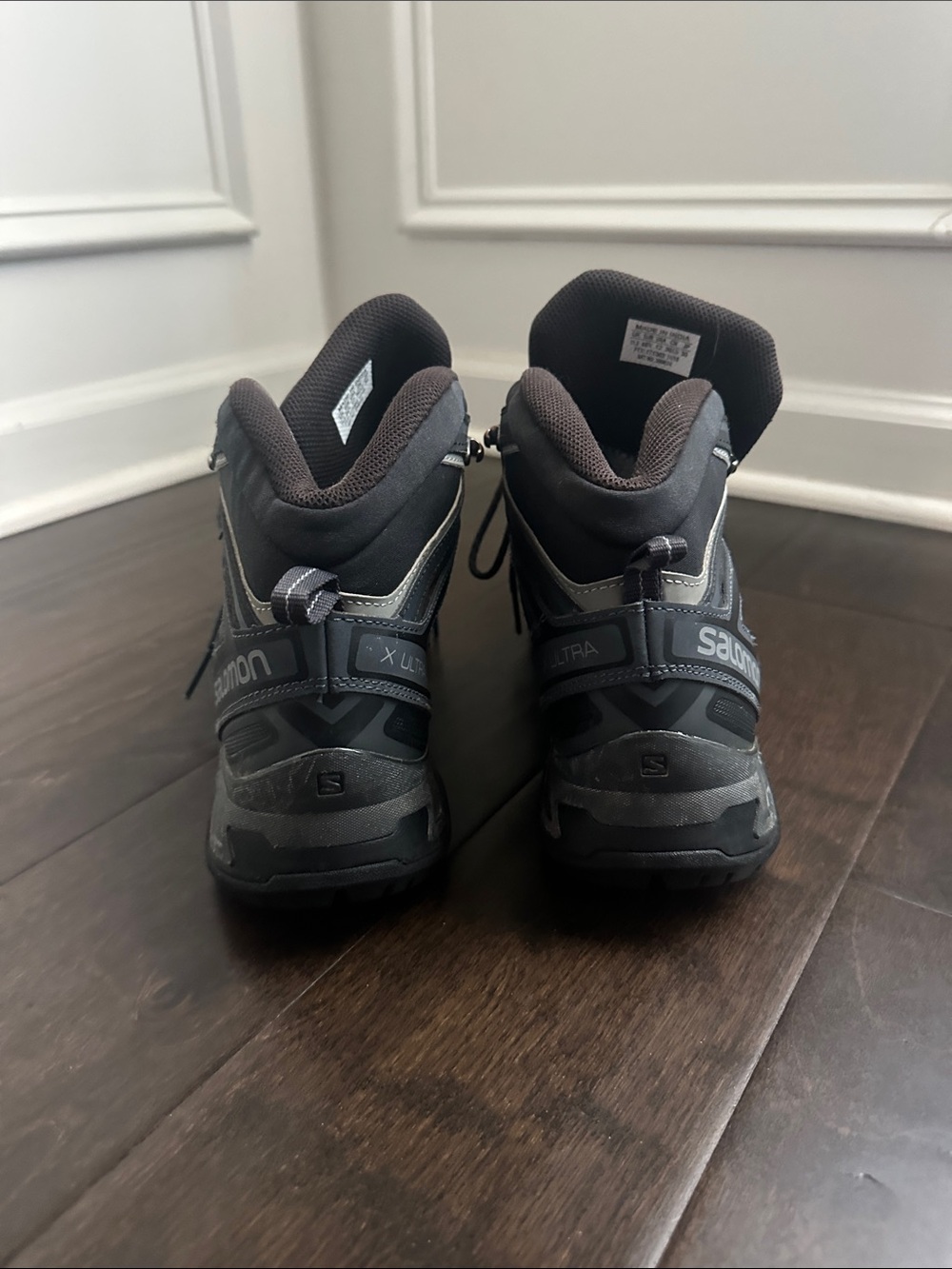Salomon Men's Black and Gray Hiking Boots - Picture 5 of 6